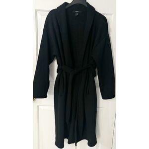Forever 21 Women's HEAVY Black Winter Robe with Belt & Side Pockets, Sz Medium